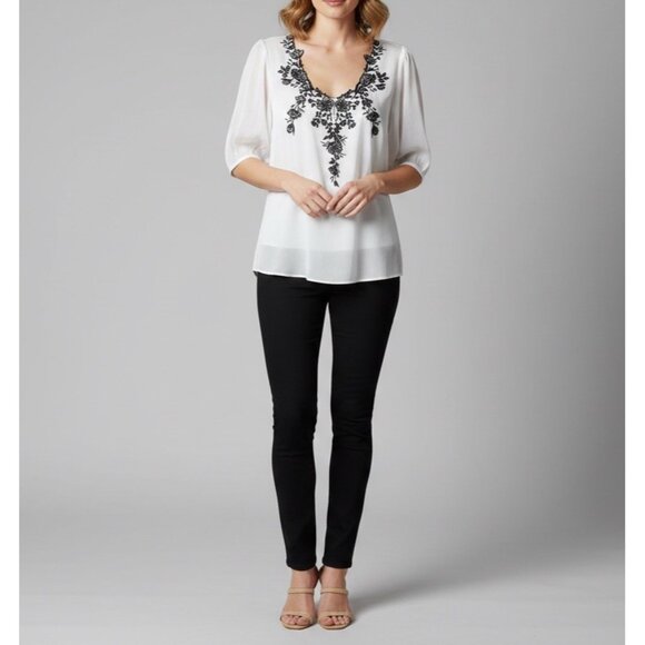 NEW White House Black Market Embroidered Blouse top Size 12 V-Neck - Picture 2 of 9